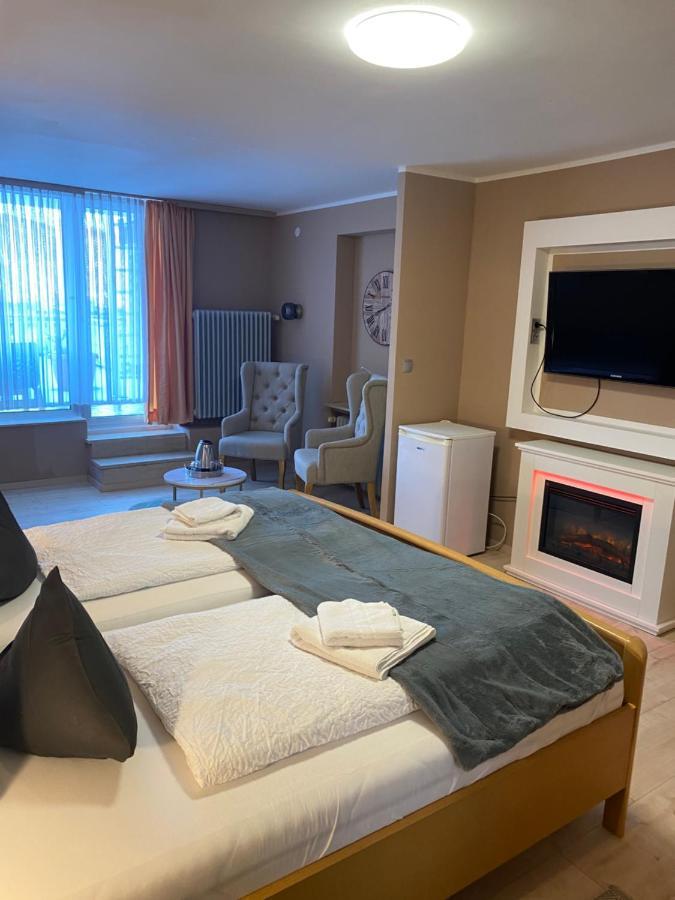 Hotel Gonzlay Трабен-Трарбах Экстерьер фото